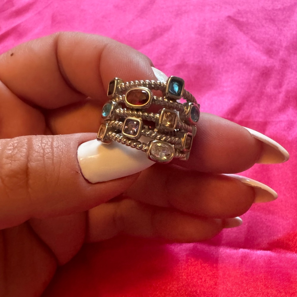 Beautiful ring - Picture 5 of 5